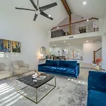 Bright And Spacious Home For W Pool -Over 30 Nights-