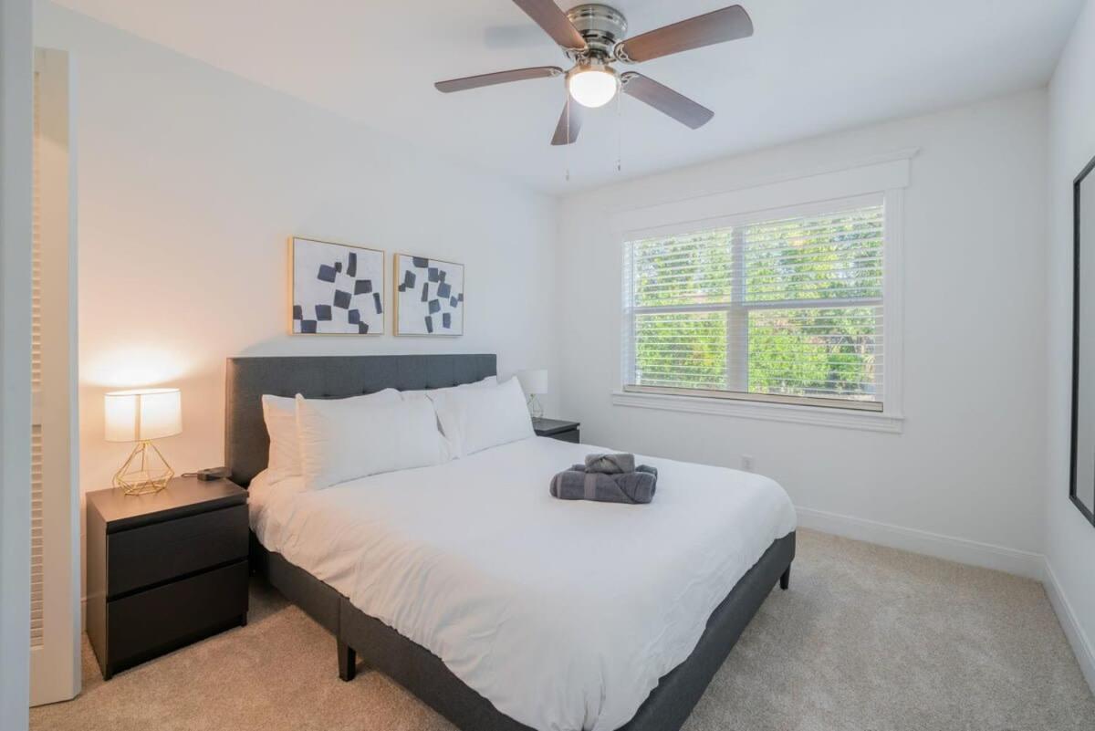 Bright And Spacious For W Pool -over 30 Nights- Houston