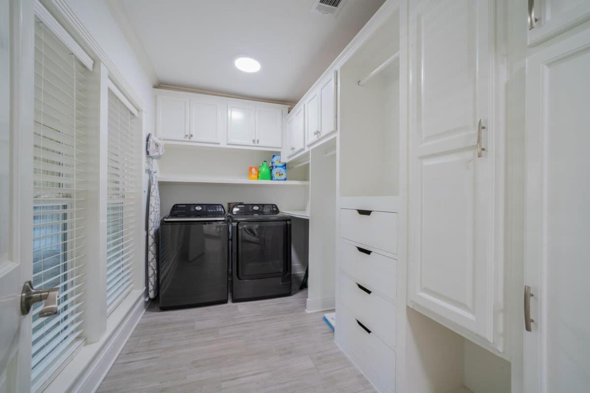 Bright And Spacious For W Pool -over 30 Nights- Houston
