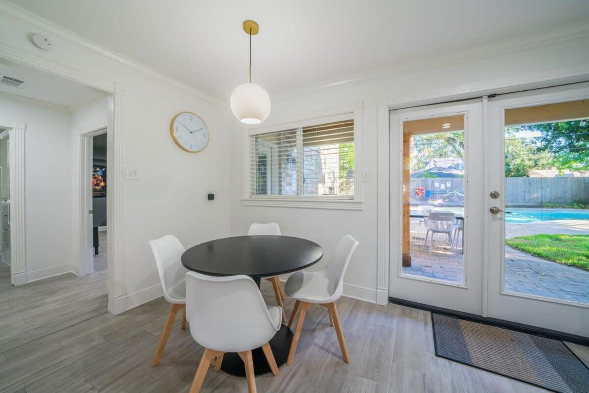 Bright And Spacious For W Pool -over 30 Nights- * Houston